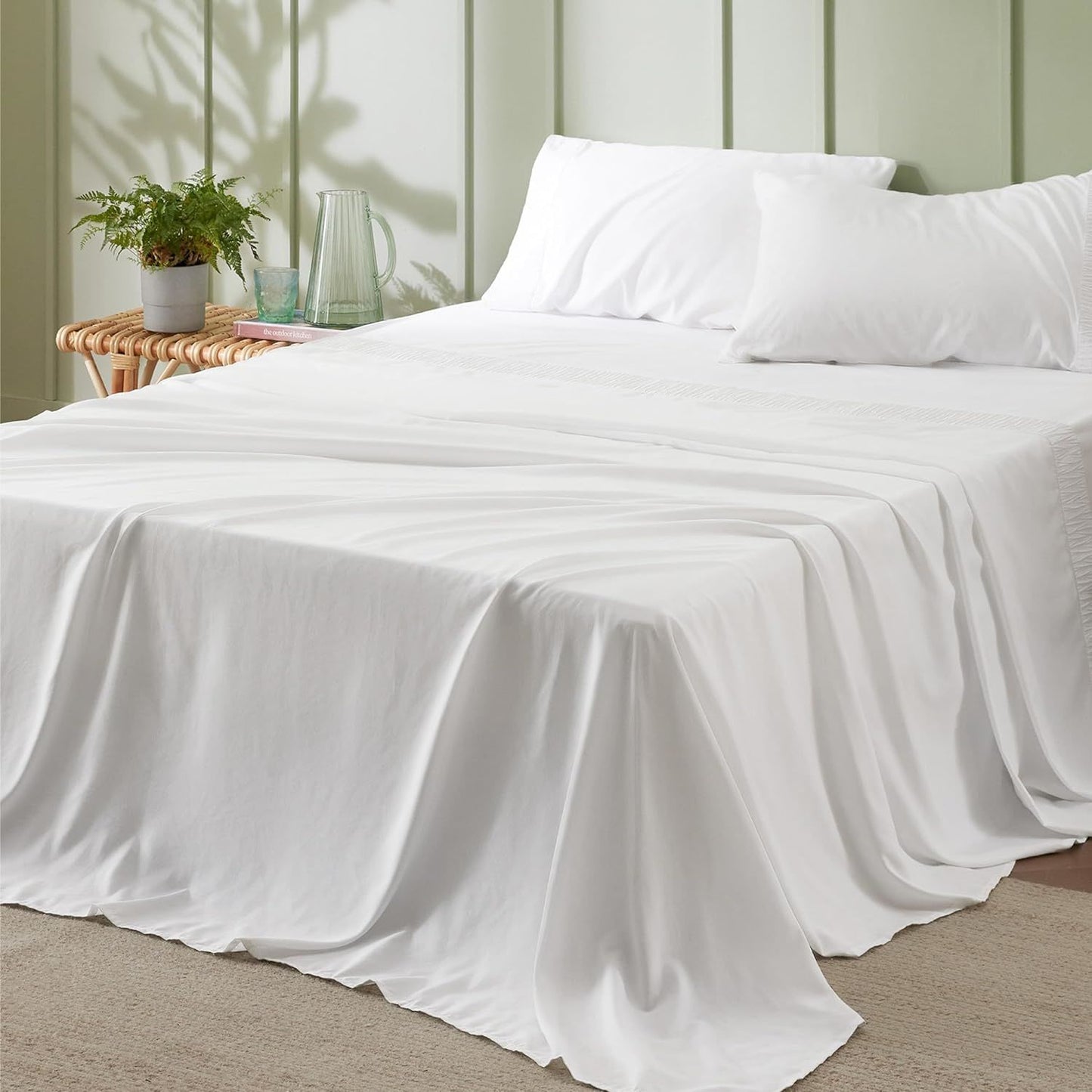 Bedsure Soft Sheet Set - Hotel Luxury, Easy Care Polyester Microfiber Cooling Bed Sheet Set